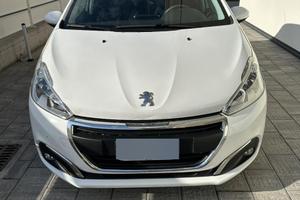 Peugeot  208 benzina GPL 82 cv neopatentati
