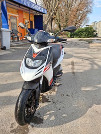 Aprilia SR Motard 50