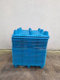 Pallet plastica impilabili