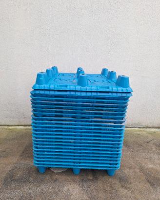 Pallet plastica impilabili