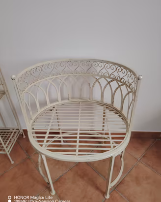 poltroncina e mobiletto