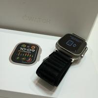 Apple Watch Ultra 2 con accessori originali Apple
