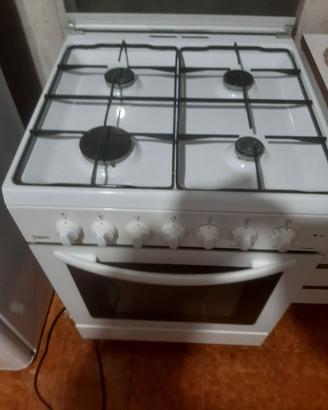 Cucina a metano con forno elettrico