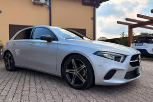 Mercedes-Benz Classe A180d Sport Night Pack 8G-DCT