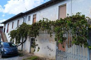 Lonato Cascina indipendente con ampi spazi e poten