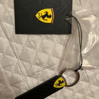 Ferrari - Portachiavi in carbonio merchandising