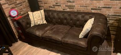 Divano chesterfield originale