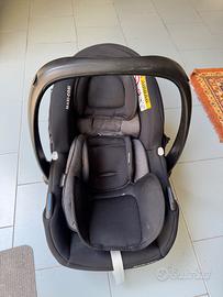 Seggiolino ovetto neonati maxicosi