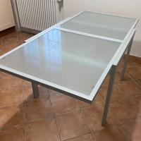 Tavoko quadrato in metallo con piano in vetro