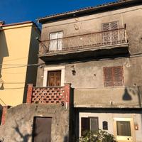 Palazzetto cielo/terra Ginestra Sabina (RI)