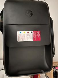 HP. Stampante multifunzionale.