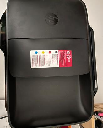 HP. Stampante multifunzionale.