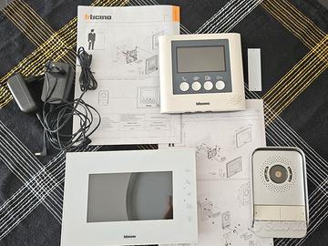 Videocitofono Bticino con monitor aggiuntivo
