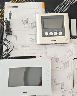 Videocitofono Bticino con monitor aggiuntivo