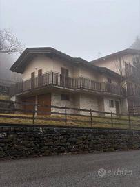 Villetta a schiera di 170 m² con 3 locali e box au
