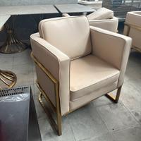 Divano in pelle adatto a nail, bar lusso, etc…