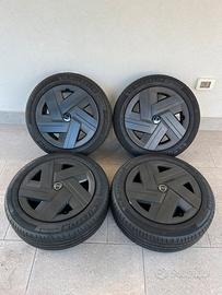 Cerchi e gomme 195/55 R16  nuove 2025
