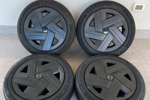 Cerchi e gomme 195/55 R16  nuove 2025