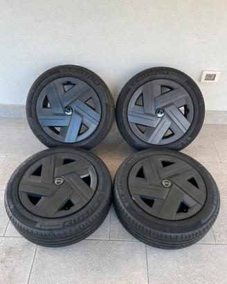 Cerchi e gomme 195/55 R16  nuove 2025