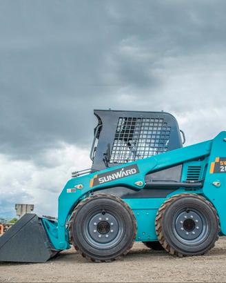 MINIPALA GOMMATA SUNWARD SWL2830 - 750 KG - KUBOTA
