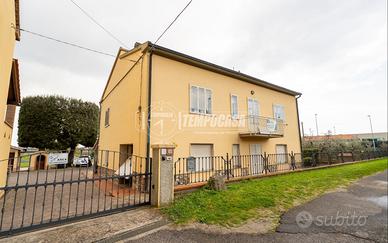 Porzione di casa indipendente di ampie metrature