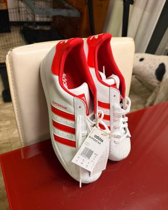 Superstar bianche rosse