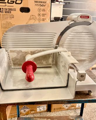 Affettatrice berkel lama 35