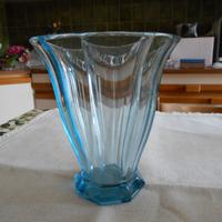 Vaso in vetro con effetto blu