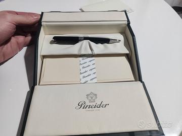 Penna a sfera  da collezione Pineider Avatar 2019