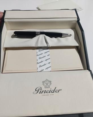 Penna a sfera  da collezione Pineider Avatar 2019