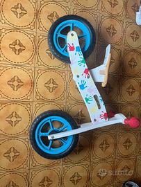 Boci senza pedali in legno