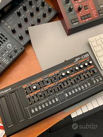Roland JP-08
