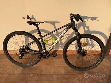 Bicicletta mountain bike Trek Marlin 5 29” M/L