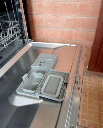 Mini lavastoviglie colore argento