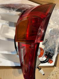 Coppia fari posteriori lexus is 220d