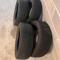 4 pneumatici 195/55/16 invernali