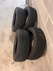 4 pneumatici 195/55/16 invernali