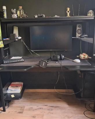 scrivania gaming fredde ikea