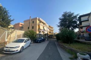 AUTORIMESSA A POZZUOLI
