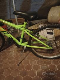 Bicicletta 24" 18 rapporti