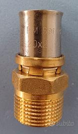 Raccordo  3.4x (20x2.0) dritto maschio RM107Y047