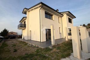 CASA SEMINDIPENDENTE A SAN MINIATO