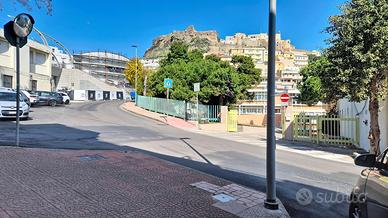 2 LOCALI A CASTELSARDO