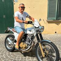 Moto Suzuki DR650 completamente rifatta unica