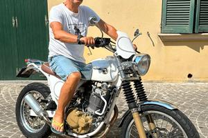 Moto Suzuki DR650 completamente rifatta unica