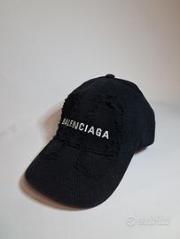 cappello Balenciaga 