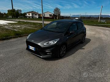 Ford fiesta ST line