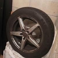 Gomme termiche con cerchi in lega 17 pollici