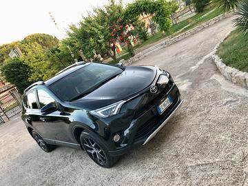 TOYOTA RAV4 4ª serie - 2016 - Diesel