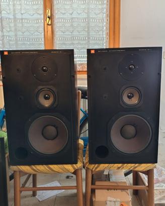 JBL L 110